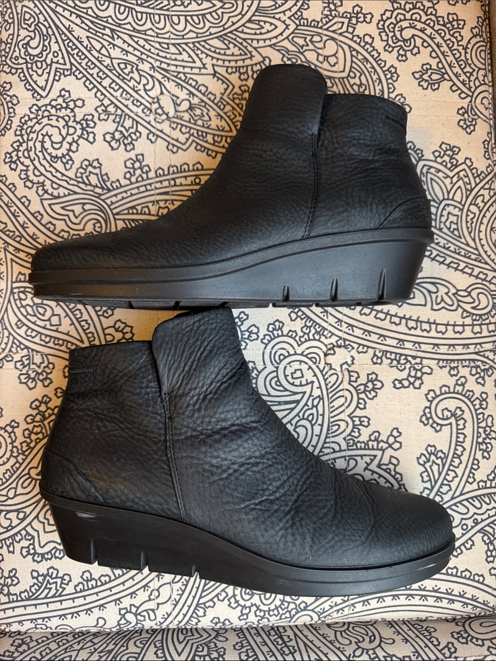 Ecco Black Leather Wedge Ankle Booties for Women